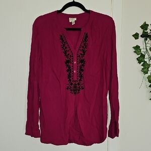 Berry/Wine Colored Women’s Pink Embroidered Split-Neck Tunic Top